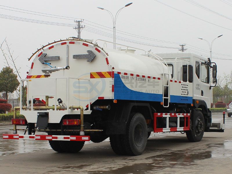 東風(fēng)T5路面高壓清洗車(chē)