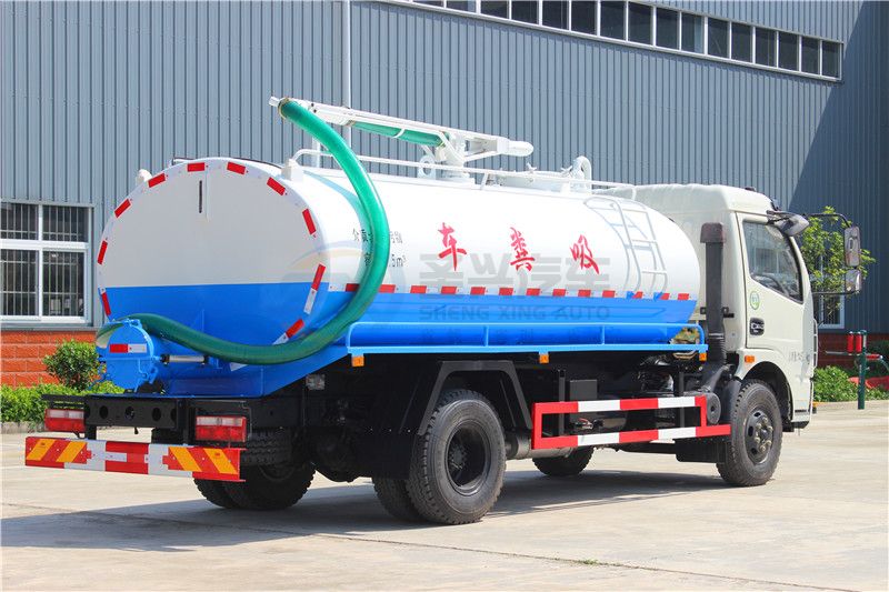 東風多利卡8方吸糞車