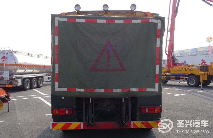 東風(fēng)天錦路面熱再生修補(bǔ)車 
