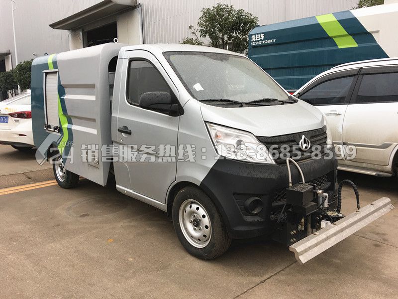國(guó)六長(zhǎng)安路面人行道清洗養(yǎng)護(hù)車