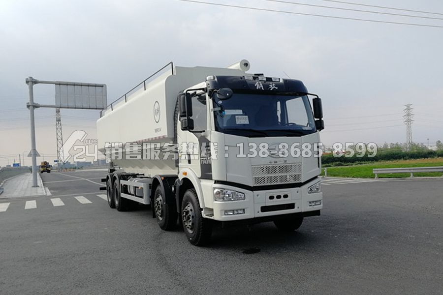 解放J6前四后八散裝飼料車(chē)40m3(20-25噸)