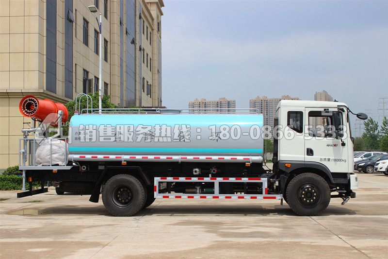 東風(fēng)專用T3型12方灑水車-30米霧炮