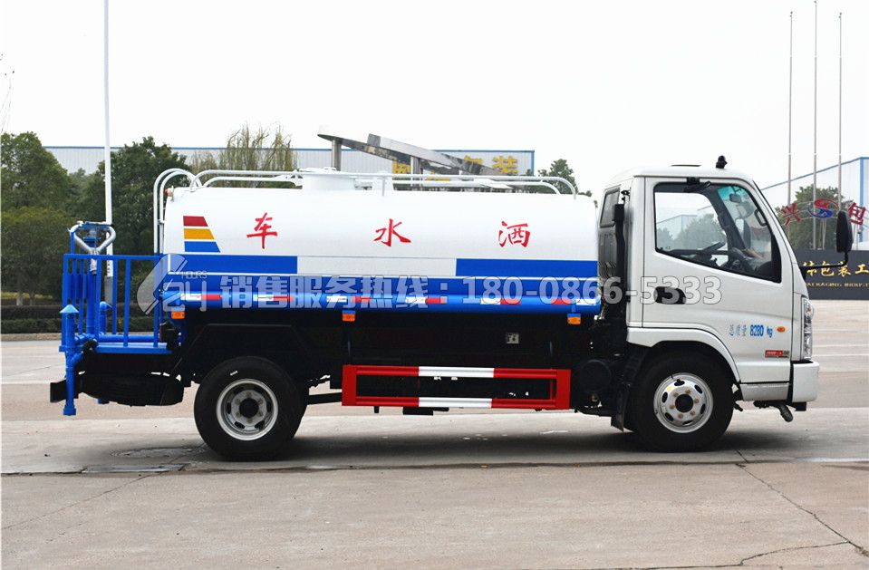 凱馬福運(yùn)來5方灑水車