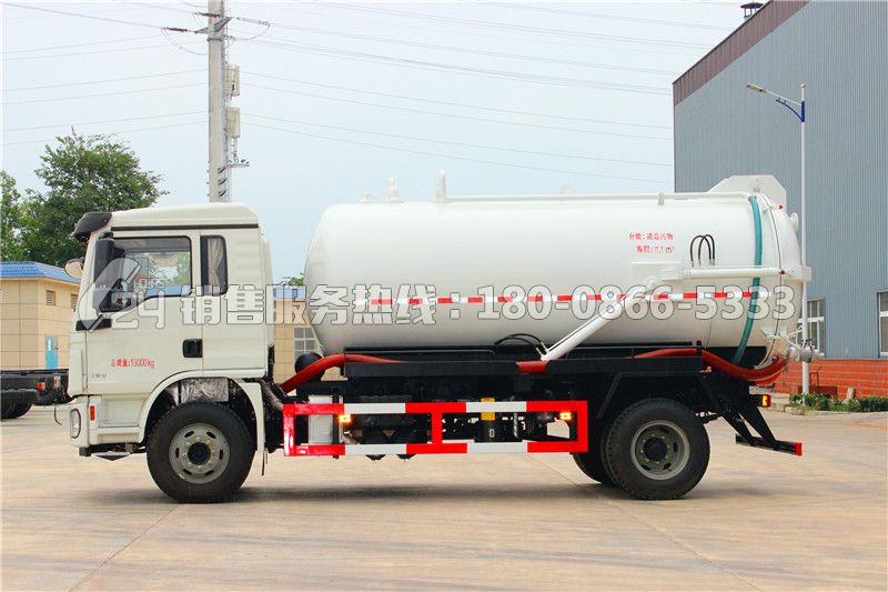 陜汽德龍L3000吸污車(chē)