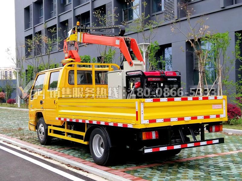 國(guó)六-江鈴順達(dá)雙排綠化綜合養(yǎng)護(hù)車(chē)