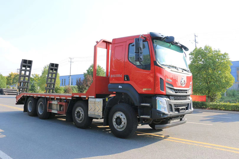 東風(fēng)柳汽乘龍H5前四后八底平板車(chē)