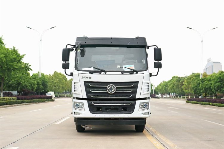 東風(fēng)華神F5灑水車(chē)12方